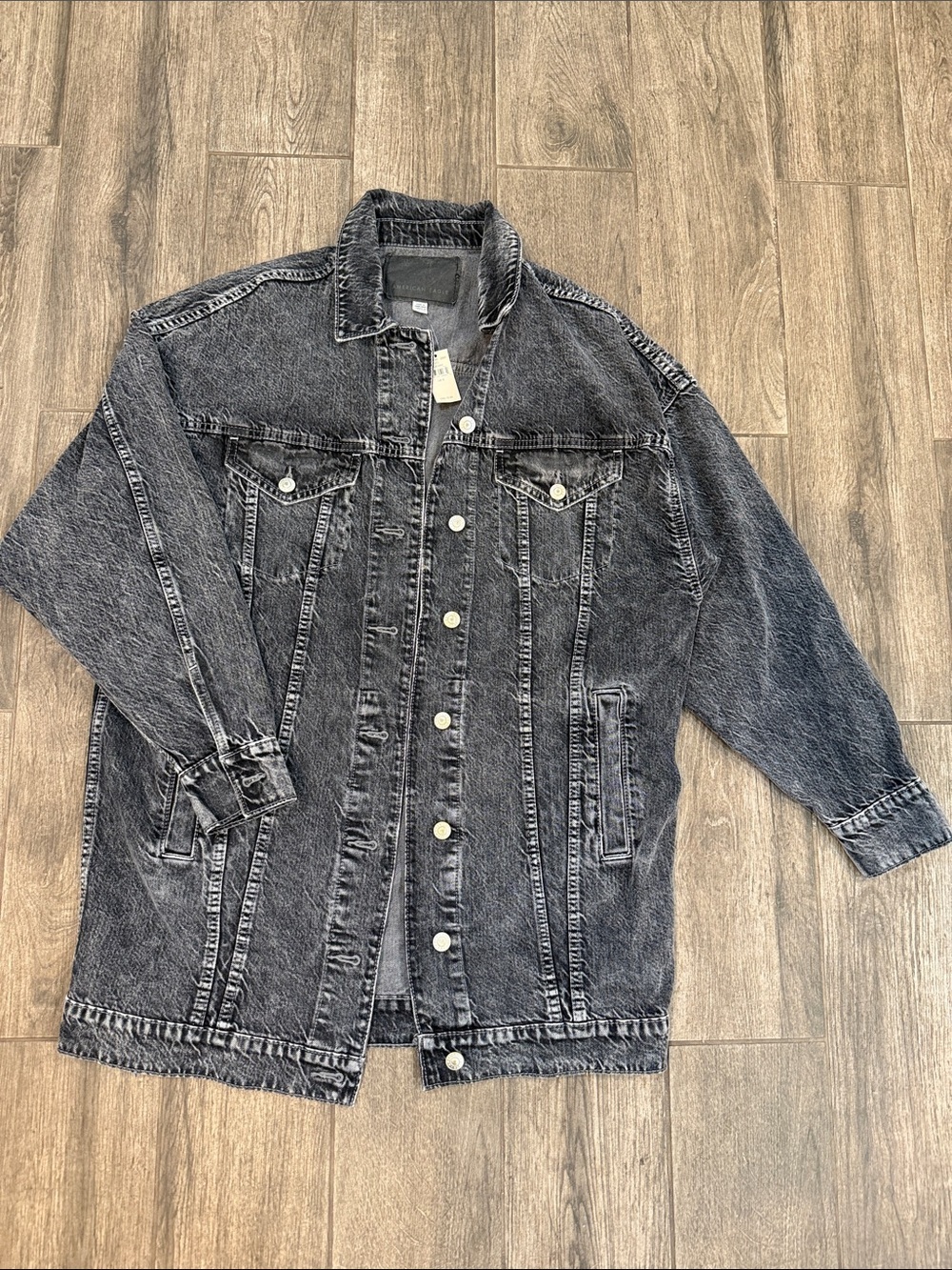 NWT American Eagle Outfitters Washed Black Oversized Denim Jacket - Picture 2 of 5